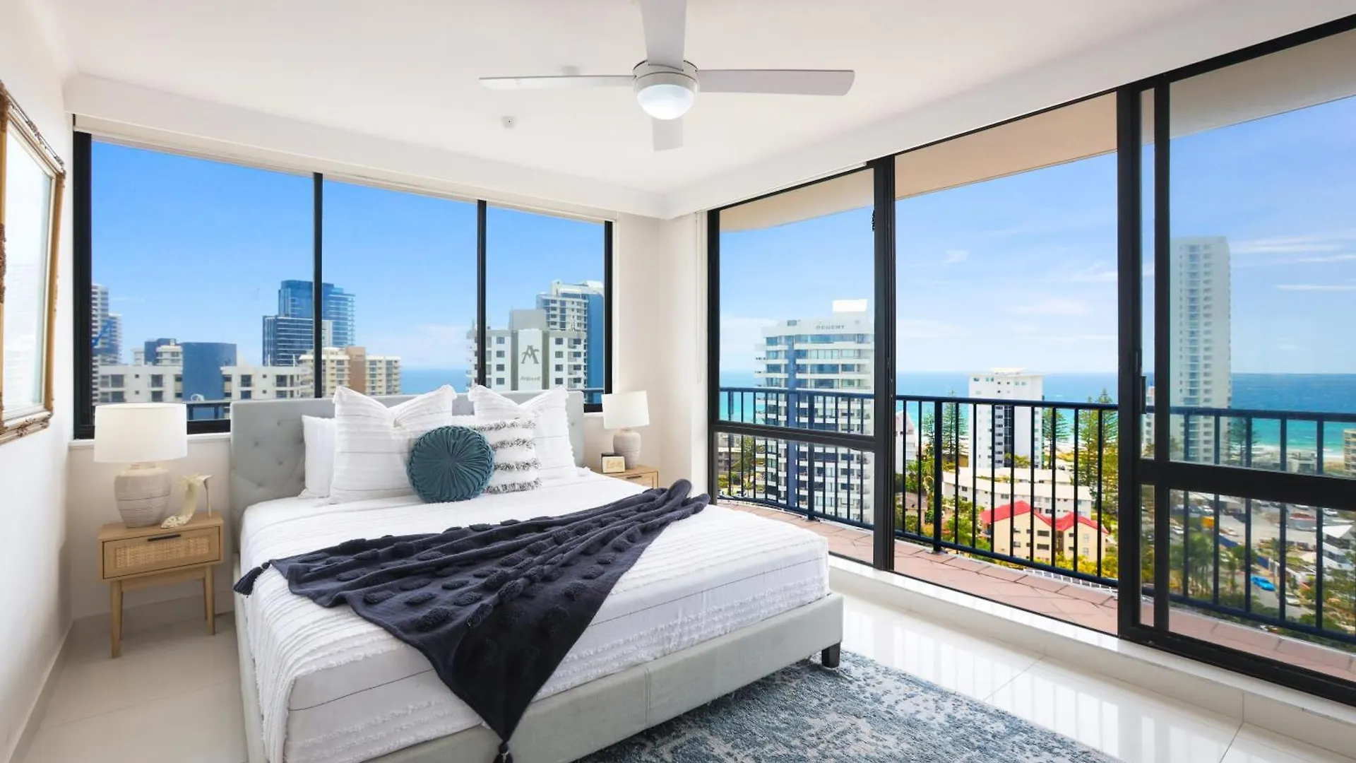 Daire Absolute Riverfront 2Br Apt, Views From Every Room Gold Coast